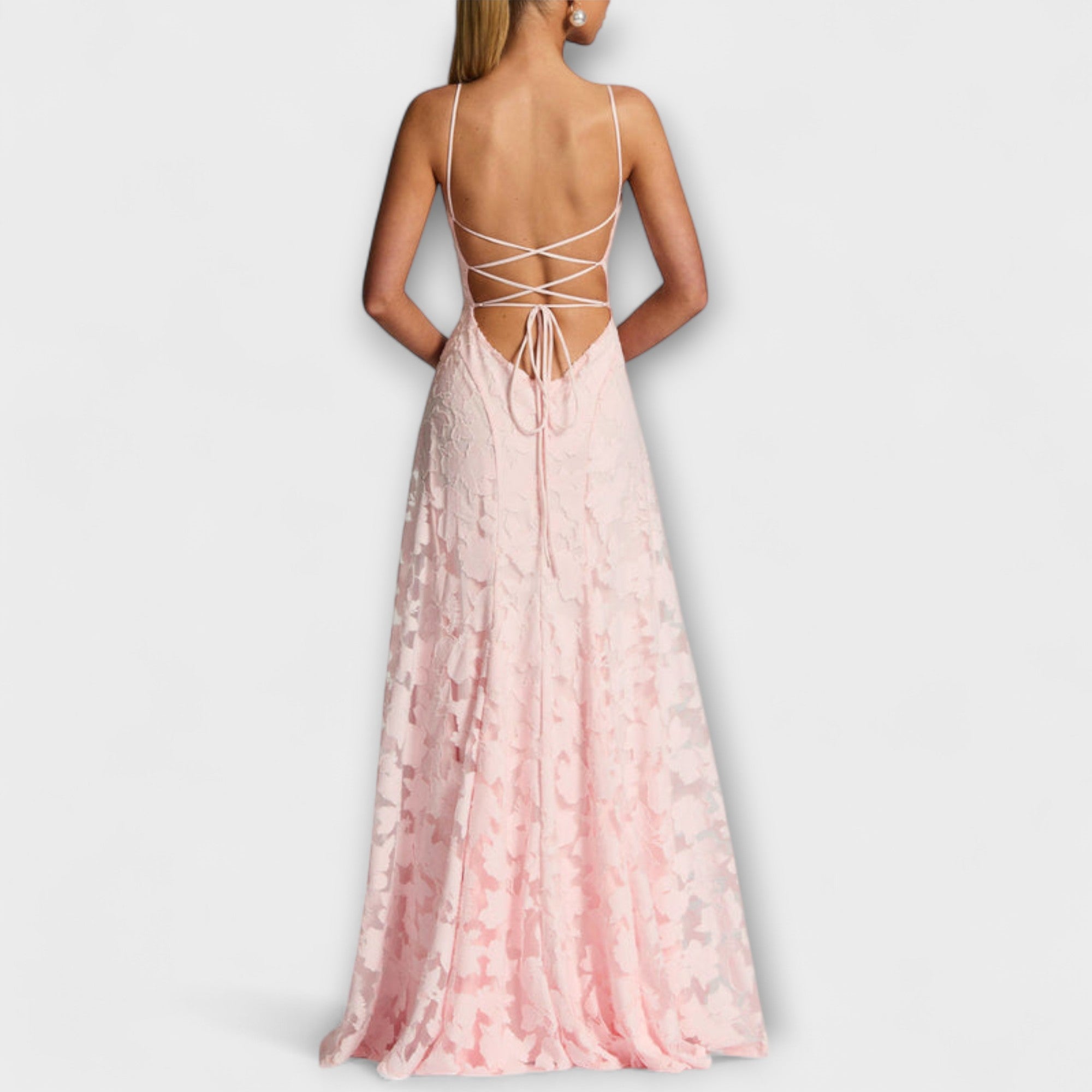 Kairi - Stylish Maxi Dress in Floral Lace with Spaghetti Straps