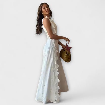 Éliora – Maxi Dress with Lace Floral Pattern and Ties