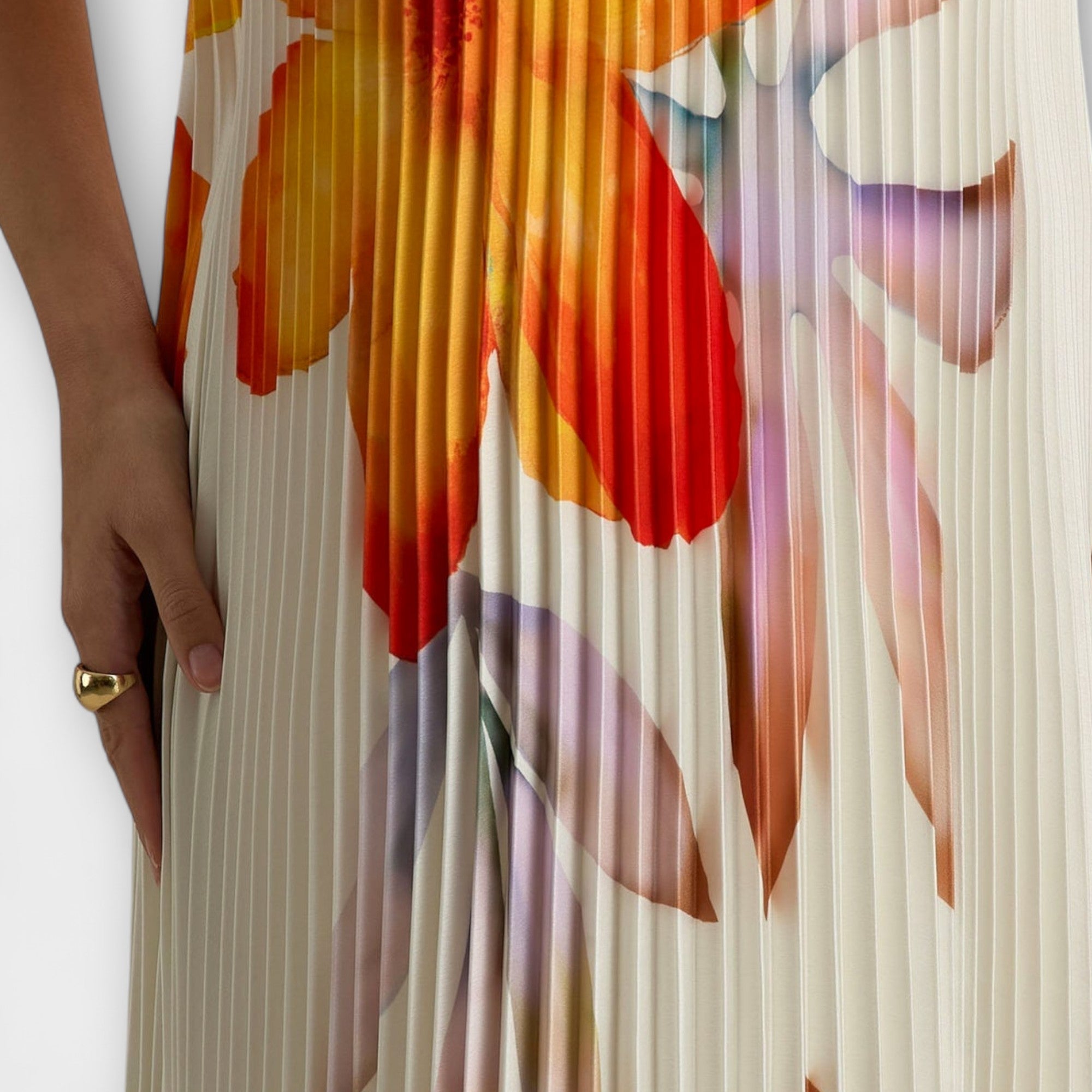 Michelle - Sweetheart Maxi Dress in Orange Floral