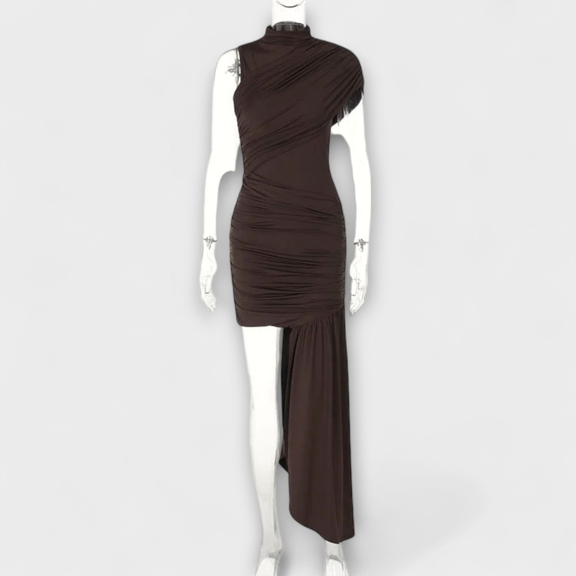 Lila - Stylish, form-fitting dress with a round neckline and pleats
