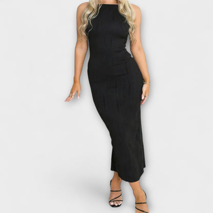 Chic sleeveless, gathered maxi dress